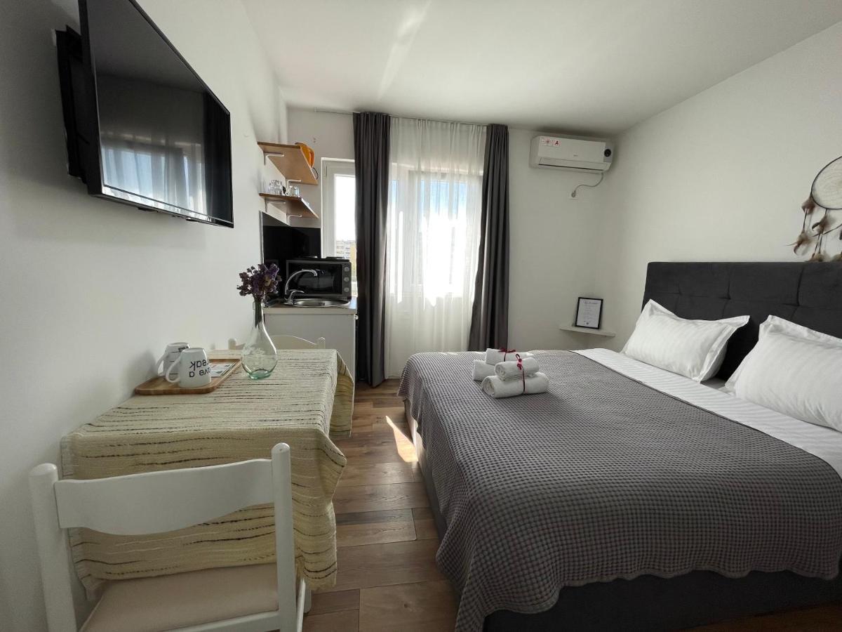 Central Studio Apartments Tirana Exterior foto