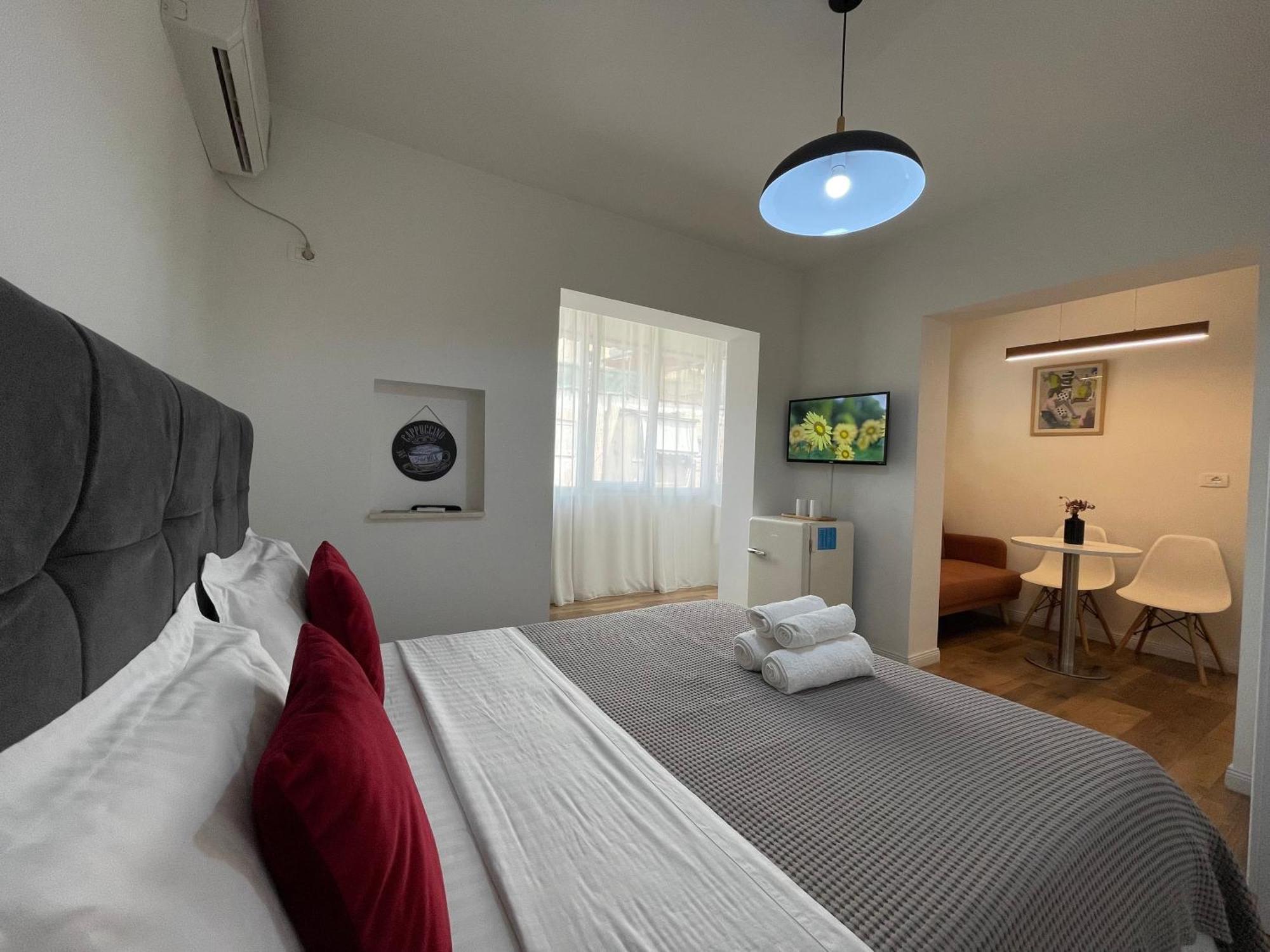 Central Studio Apartments Tirana Exterior foto